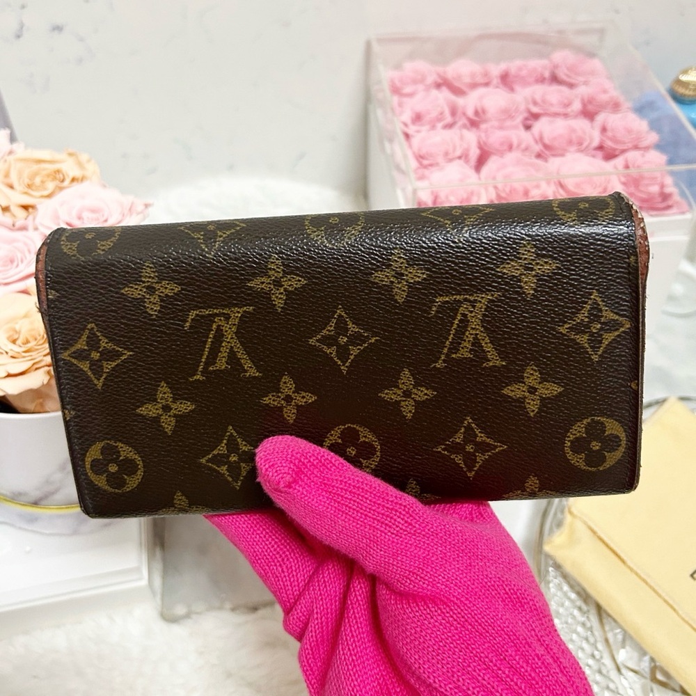Authentic Louis Vuitton Classic Monogram Vintage Continental Sarah Wallet - Picture 5 of 13